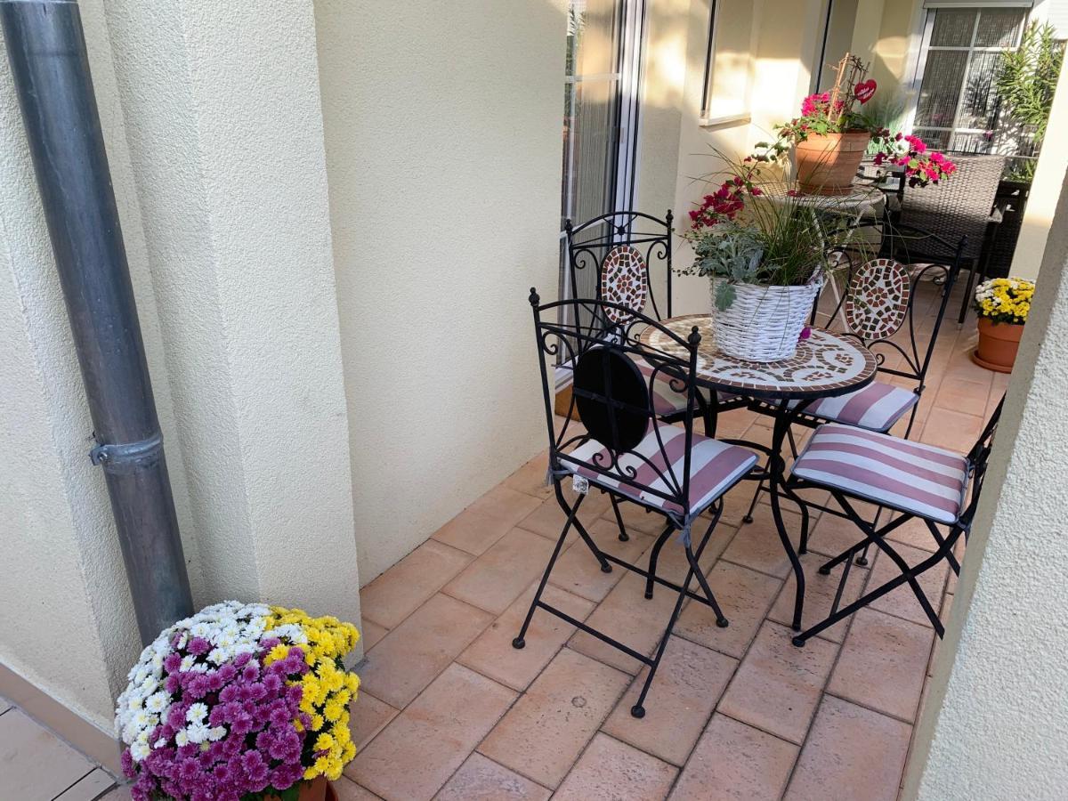 Terrassenwohnung In Estenfeld Bei Wuerzburg Luaran gambar